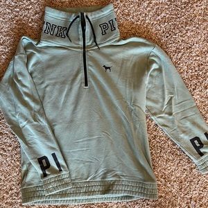 Women’s sweatshirt